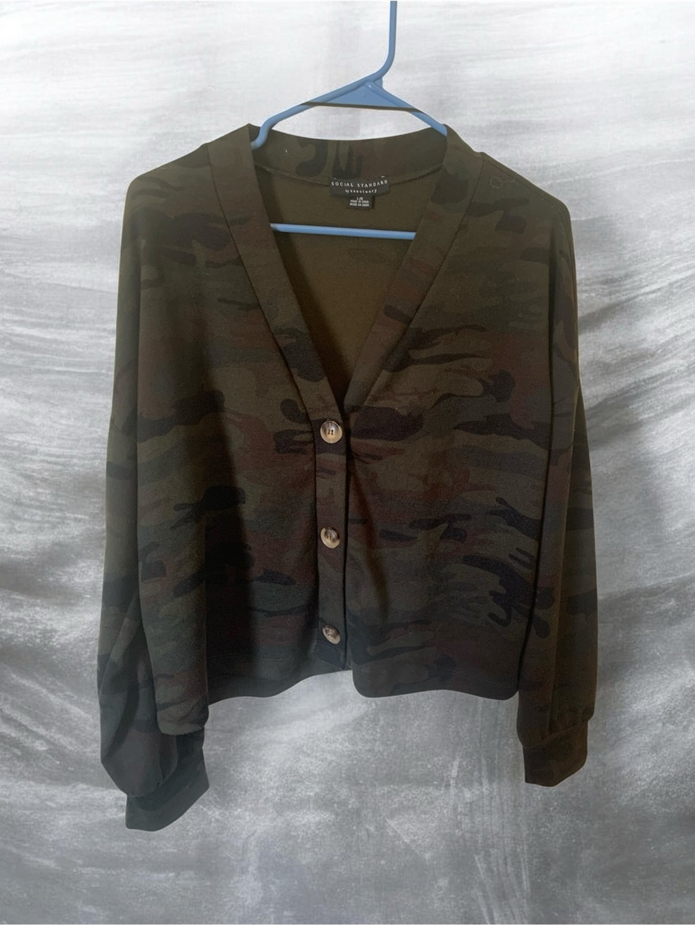 Social Standard by Sanctuary Camo V-Neck Cardigan Size Large